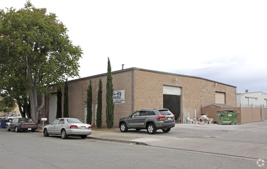 More Photos Of 444-460 Lano St, San Jose Manufacturing For Sale