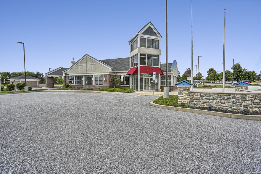 Primary Photo Of 2900 Whiteford Rd, York Bank For Lease