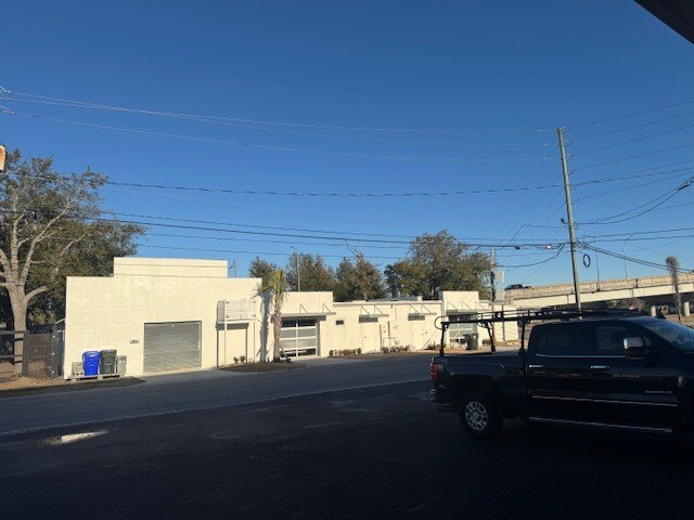 More Photos Of 2853 Meeting Street Rd, North Charleston Service For Lease