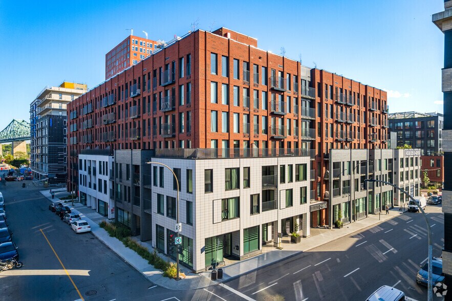 More Photos Of 2150 Rue Sainte-Catherine E, Montréal Apartments For Lease