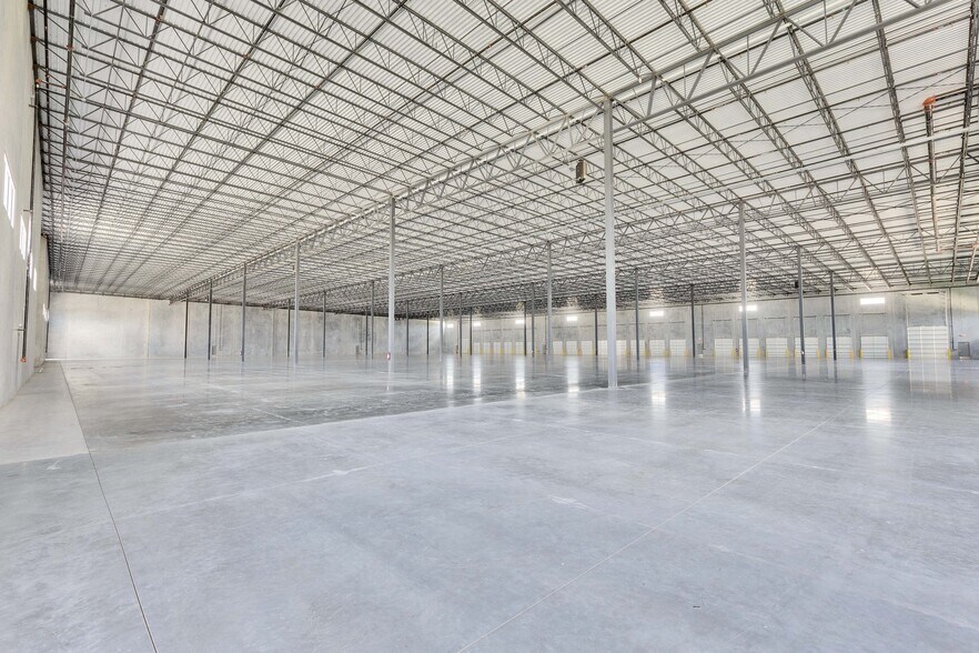 More Photos Of 1803 Titan Dr, Georgetown Warehouse For Lease