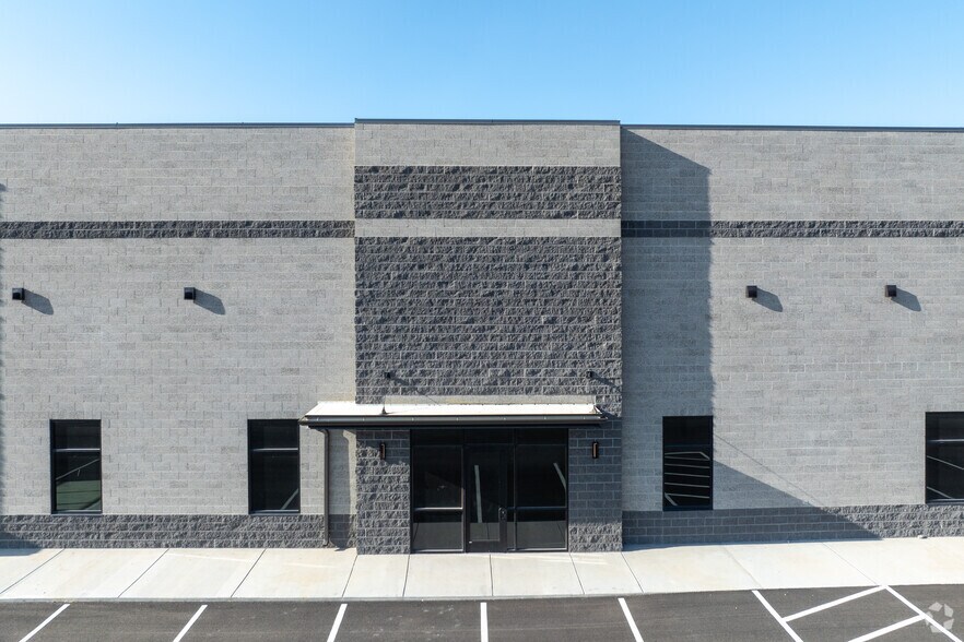 More Photos Of 861 W 1000 N, Spanish Fork Distribution For Lease