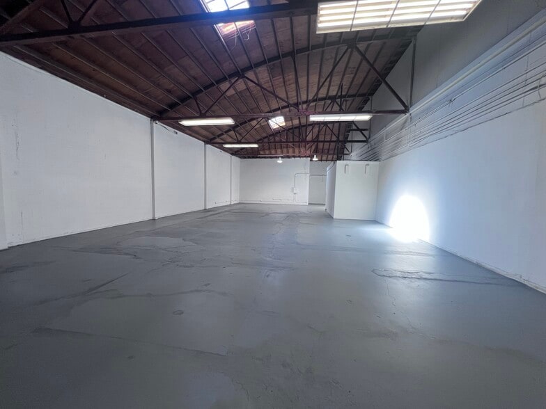 More Photos Of 2826 8th St, Berkeley Warehouse For Lease