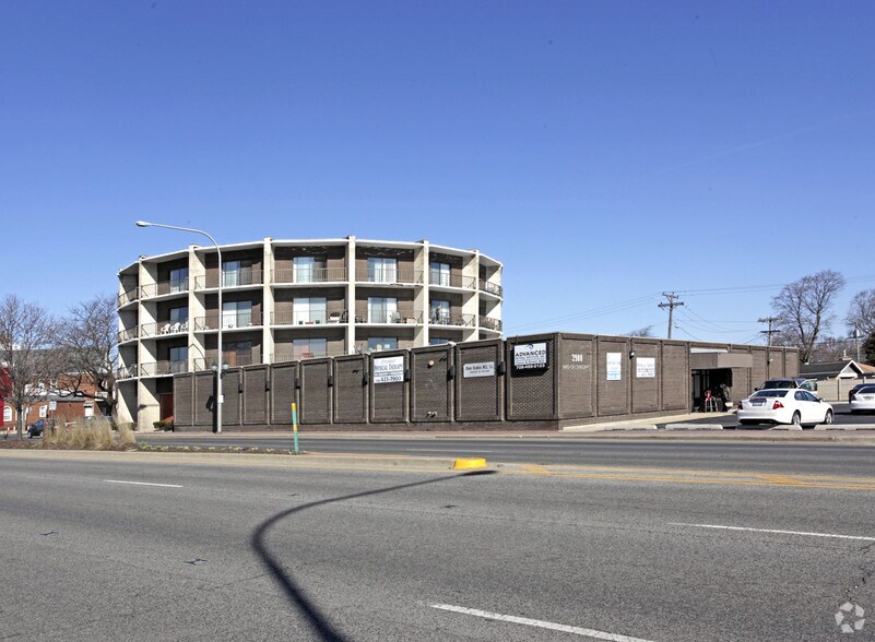 Primary Photo Of 3900 W 95th St, Evergreen Park Office For Lease