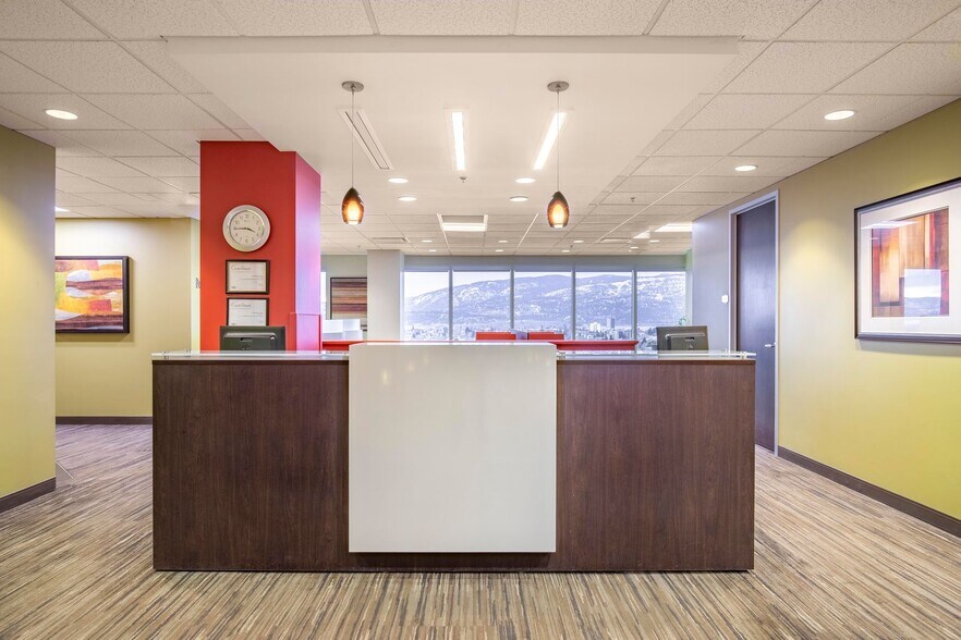 More Photos Of 1631 Dickson Av, Kelowna Coworking Space