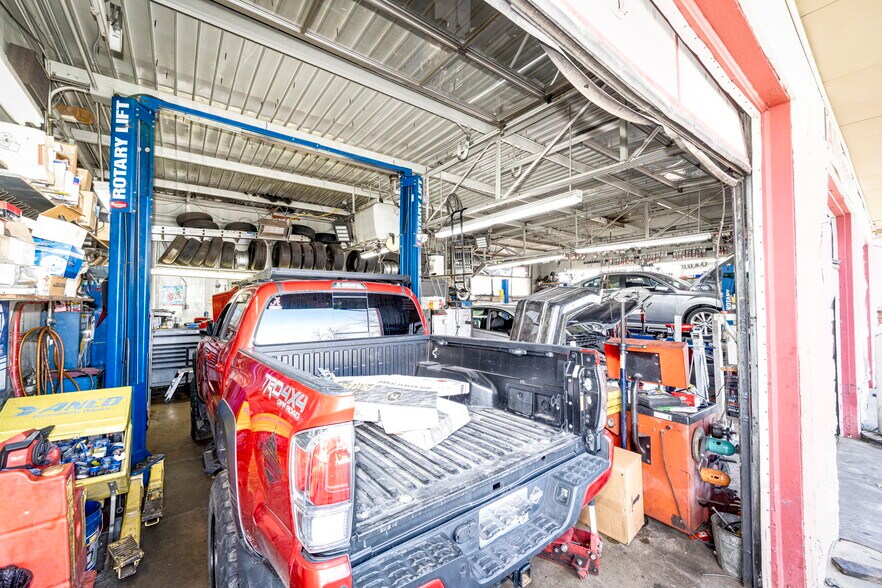 More Photos Of 1200 W Littleton Blvd, Littleton Service Station For Sale