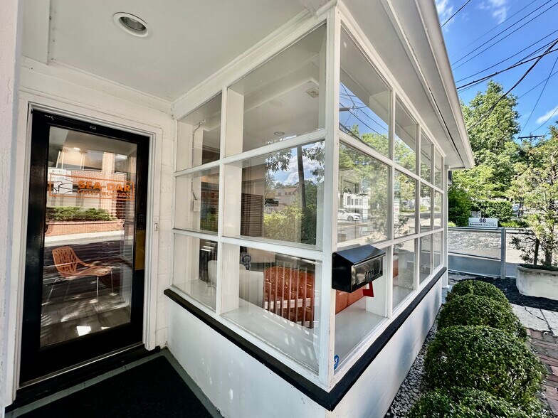 More Photos Of 70 Arch St, Greenwich General Retail For Sale