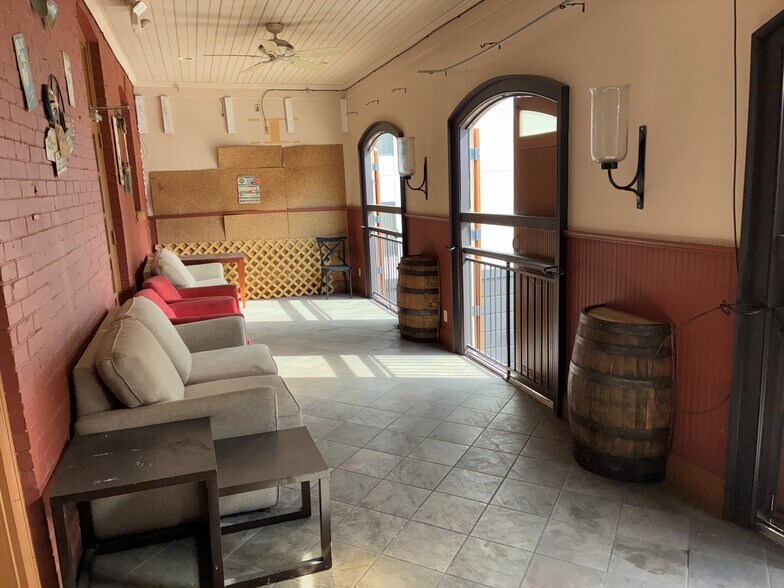 More Photos Of 1907 West End Ave, Nashville Restaurant For Sale