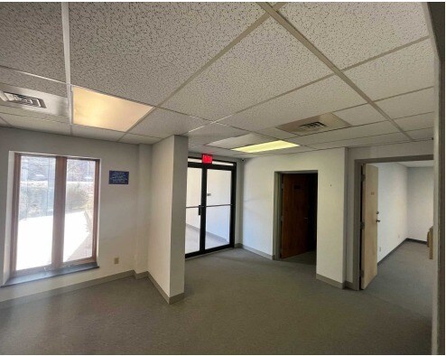 More Photos Of 400 Nationwide Dr, Harrisburg Medical For Sale