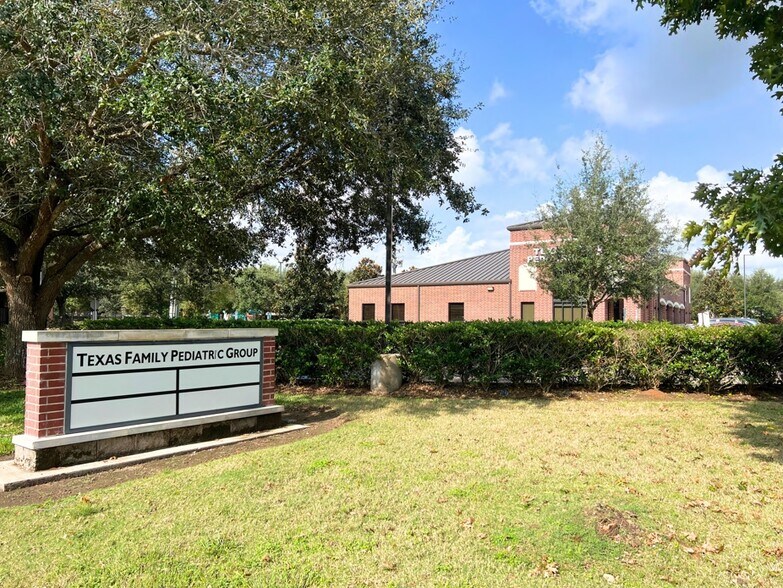 More Photos Of 20303 S University Blvd, Missouri City Medical For Lease