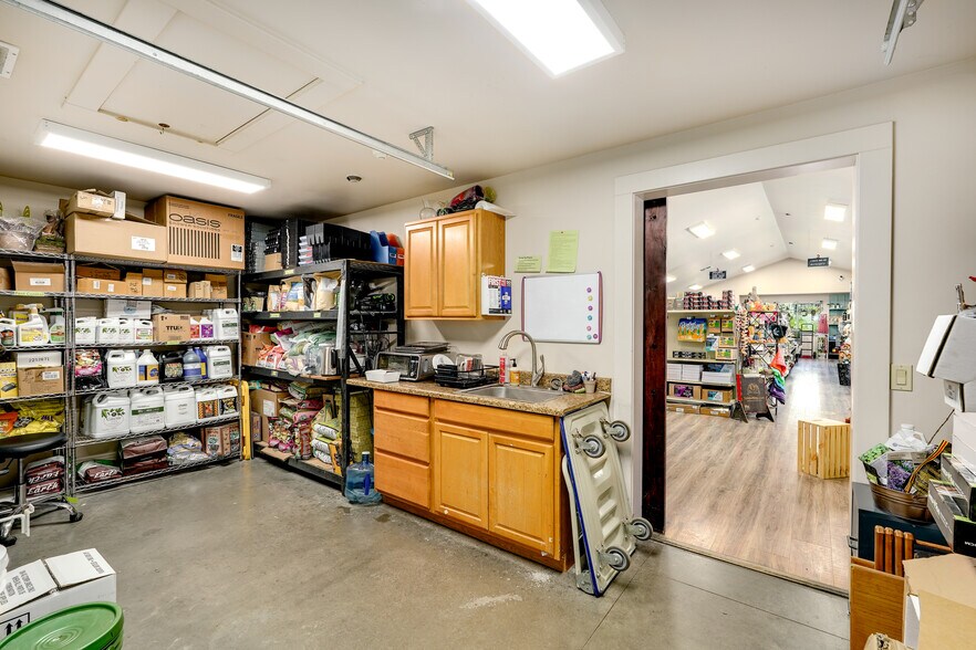 More Photos Of 29435 CA-49 Hwy, North San Juan Freestanding For Sale