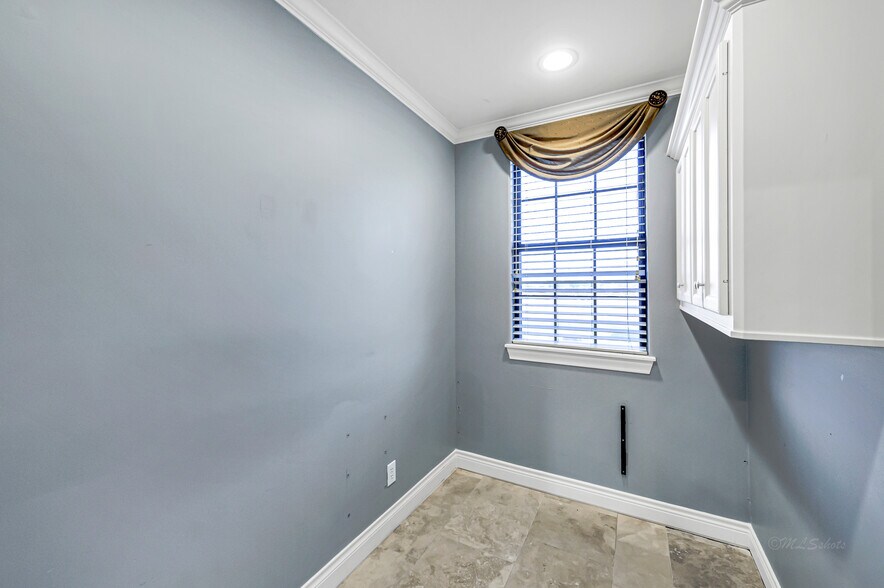 More Photos Of 607 Park Grove Dr, Katy Medical For Lease