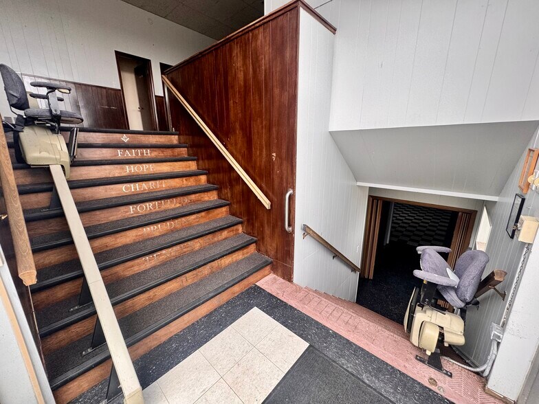 More Photos Of 7689 S Center Sq, Midvale Office For Sale