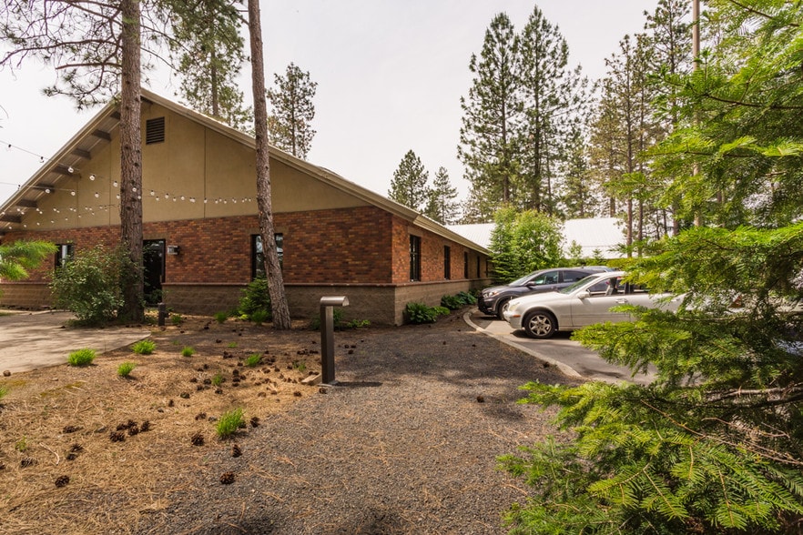 More Photos Of 14617 N Newport Hwy, Mead Religious Facility For Sale