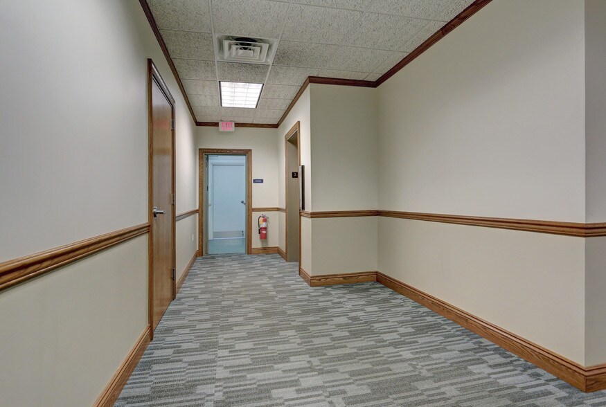 More Photos Of 355 N 21st St, Camp Hill Medical For Lease