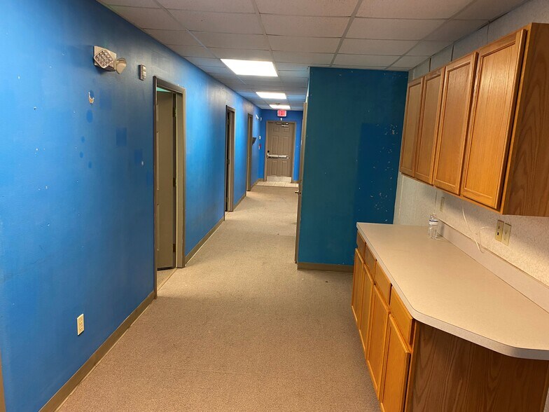 More Photos Of 9065 Ellis Rd, Melbourne Research And Development For Sale