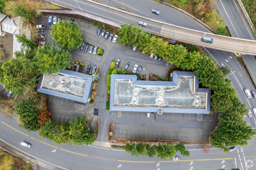 More Photos Of 12334 Northup Way, Bellevue Unknown For Sale