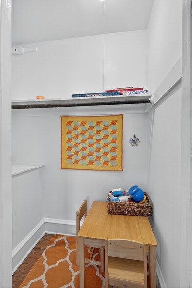 More Photos Of 51 N Main St, Manheim General Retail For Sale