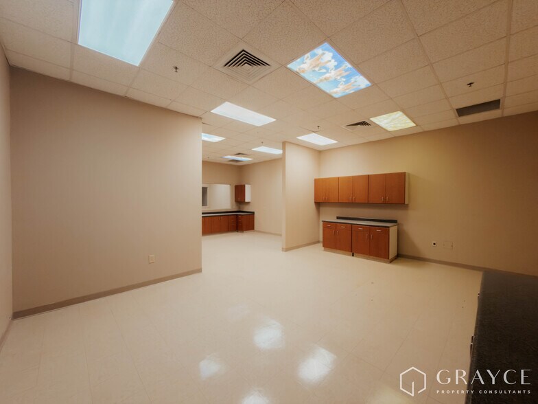 More Photos Of 4301 N Mesa St, El Paso Medical For Lease