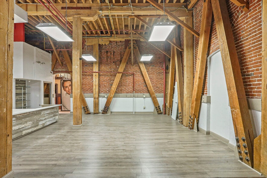 More Photos Of 445 W Weber Ave, Stockton Office For Lease