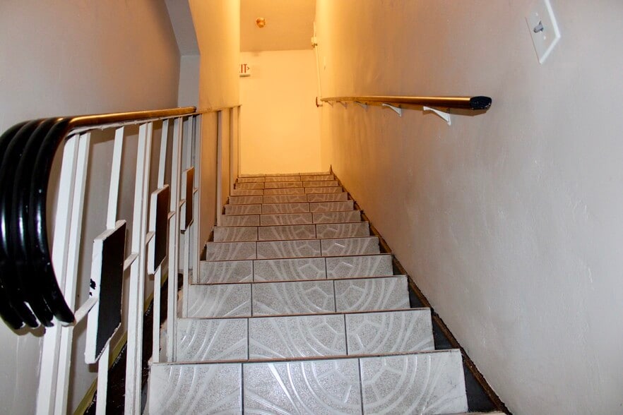 More Photos Of 2300 S Orange Blossom Trl, Orlando Office For Sale