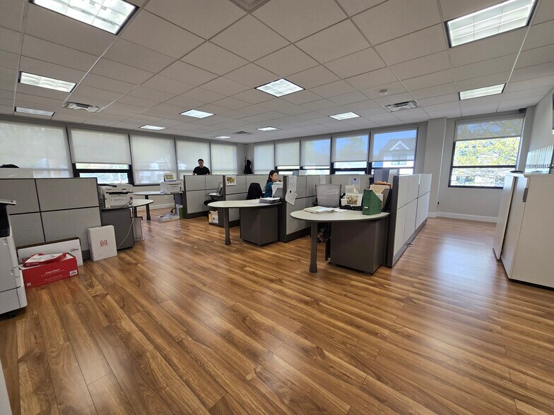 More Photos Of 228 Rivervale Rd, River Vale Office For Sale