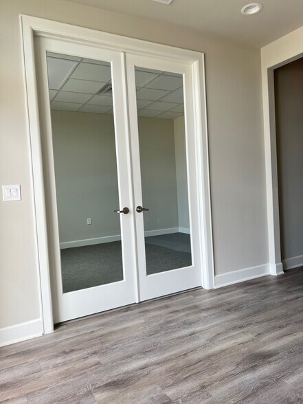 More Photos Of 3129 Kingsley Dr, Pearland Medical For Sale