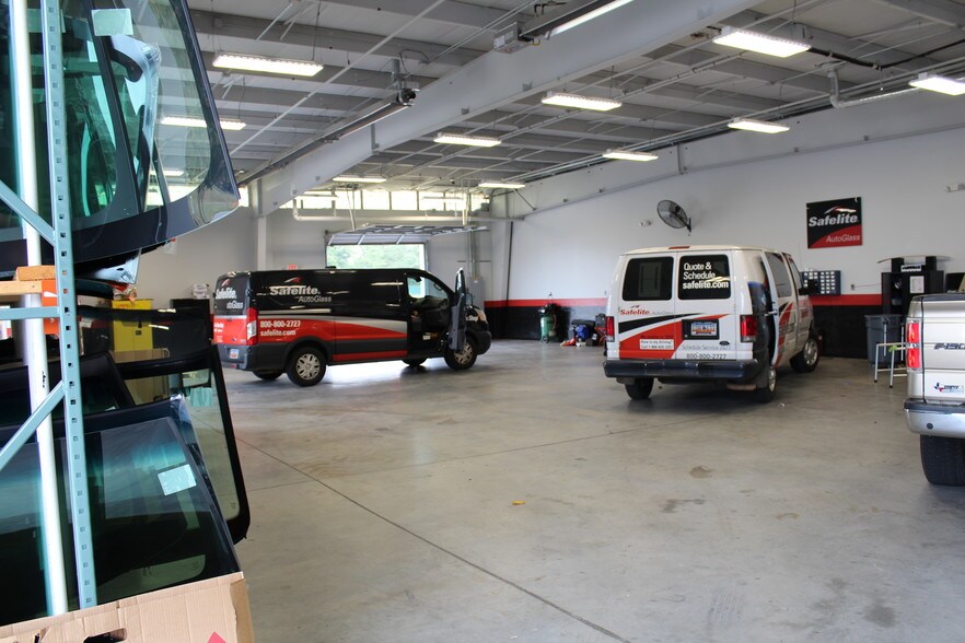 More Photos Of 4452-4482 Liberty Hwy, Anderson Light Distribution For Lease