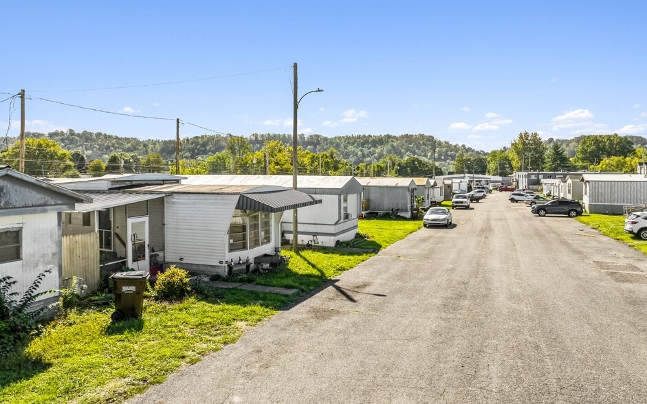 More Photos Of 7971 County Road 107, Proctorville Manufactured Housing Mobile Home Park For Sale