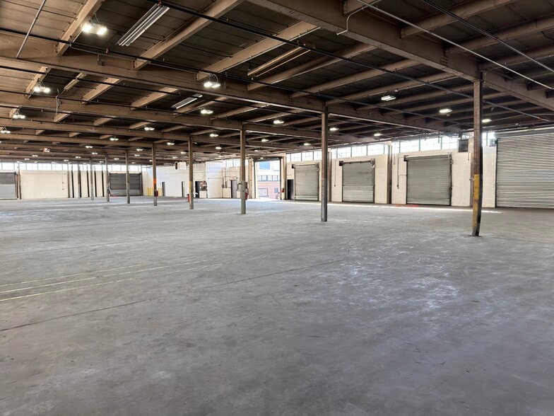 More Photos Of 101 Nassau Terminal Rd, New Hyde Park Truck Terminal For Lease