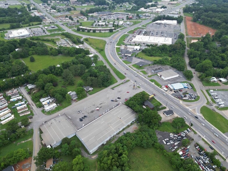 More Photos Of 924 Providence Blvd, Clarksville Unknown For Lease