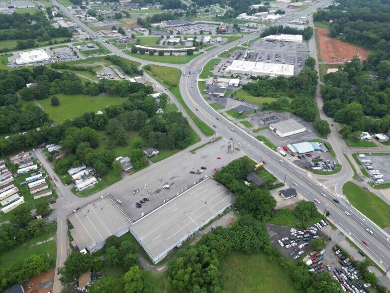 More Photos Of 924 Providence Blvd, Clarksville Unknown For Lease