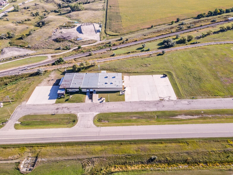 More Photos Of 1025 4 Bottle Dr, Valley City Industrial For Lease