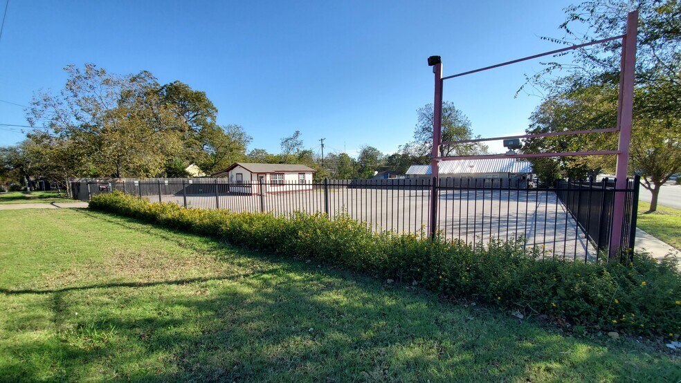 More Photos Of 1001 S 1st St, Temple Auto Dealership For Sale