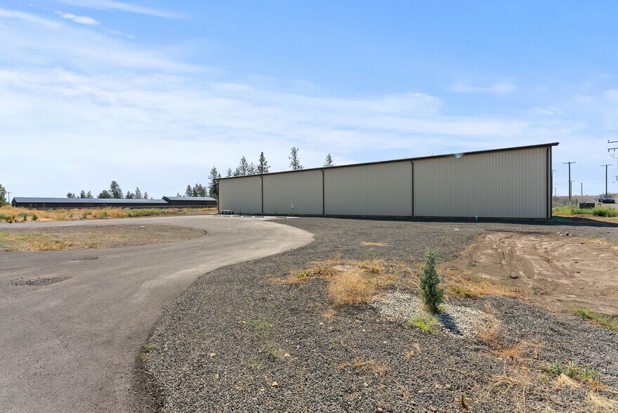 More Photos Of 7517 47th Ave, Spokane Warehouse For Lease