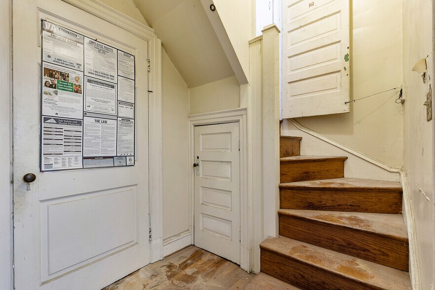 More Photos Of 2500 E Marshall St, Richmond Office For Sale