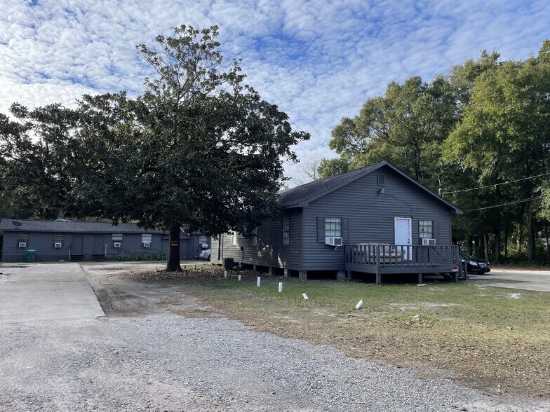 More Photos Of 705 26th 1/2 St, Gulfport Apartments For Sale