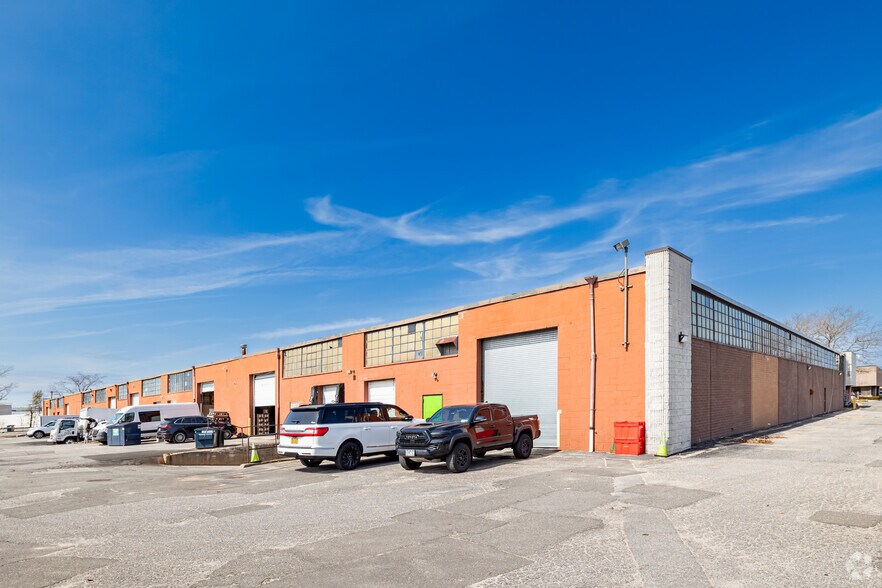 More Photos Of 12-1 Dubon Ct, Farmingdale Service For Lease