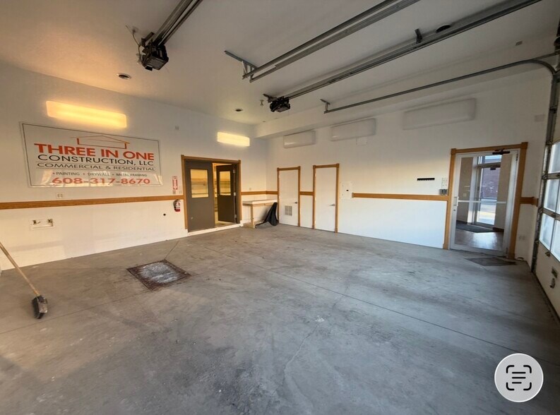 More Photos Of 103 Leonard St S, West Salem Freestanding For Lease