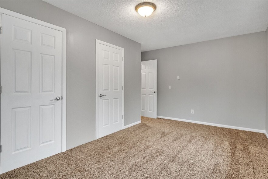 More Photos Of 814-816 W Walnut St, Kalamazoo Apartments For Sale