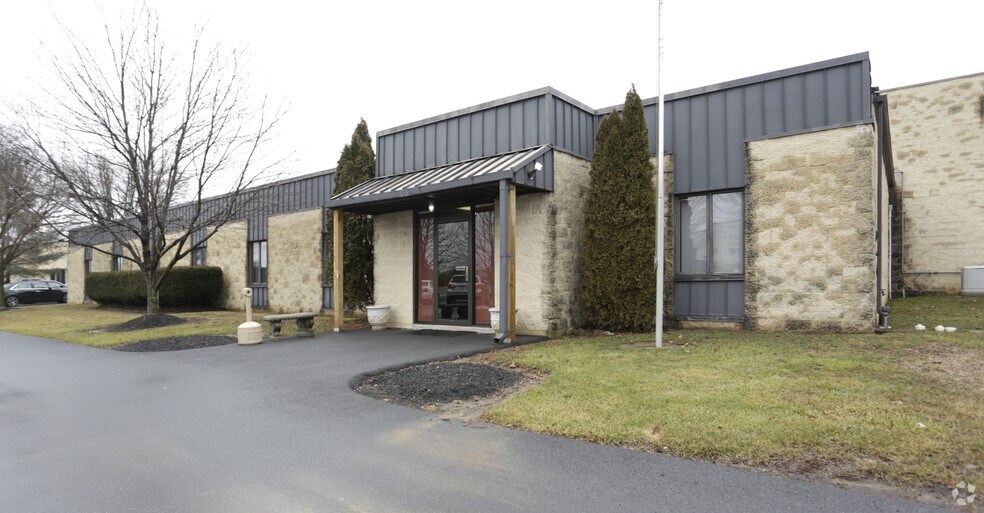 Primary Photo Of 3 Danforth Dr, Easton Warehouse For Lease