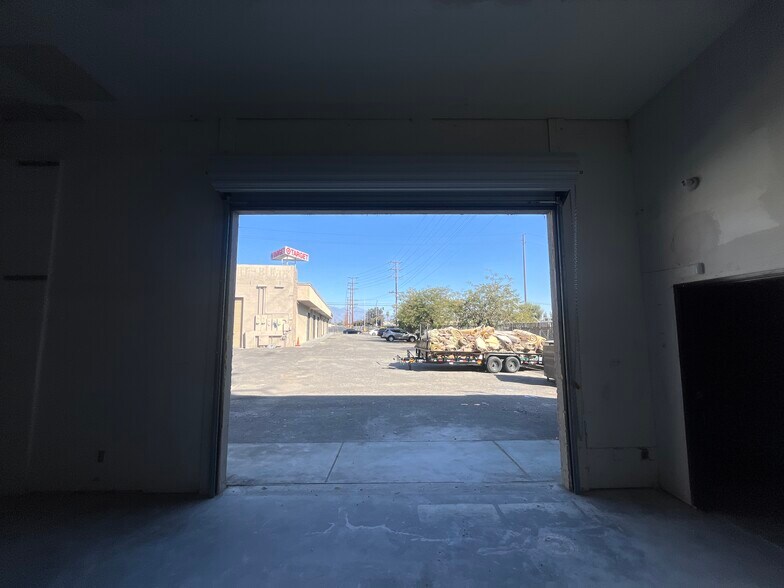 More Photos Of 1286 S E St, San Bernardino Freestanding For Lease