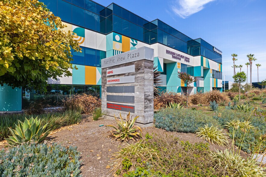 More Photos Of 5973 Avenida Encinas, Carlsbad Office For Lease