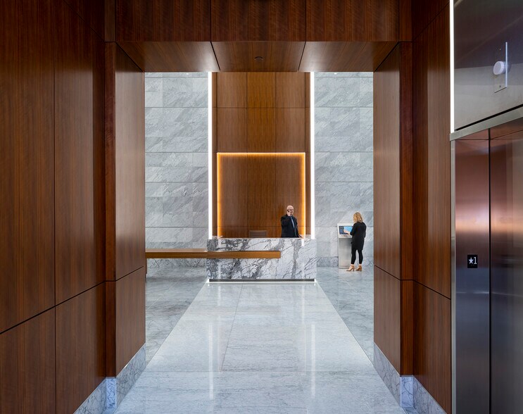 More Photos Of 790 N Water St, Milwaukee Office For Lease