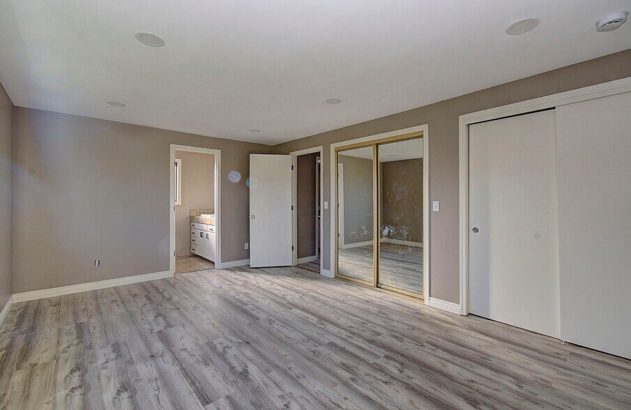 More Photos Of 10605 NE 117th Ave, Vancouver Industrial For Sale