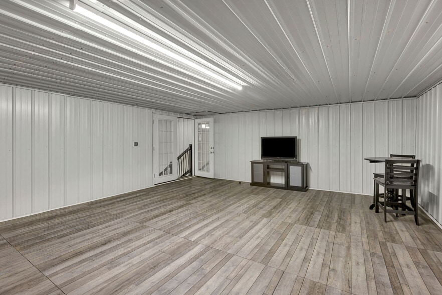 More Photos Of 7754 S State Route 73, Wilmington Flex For Sale