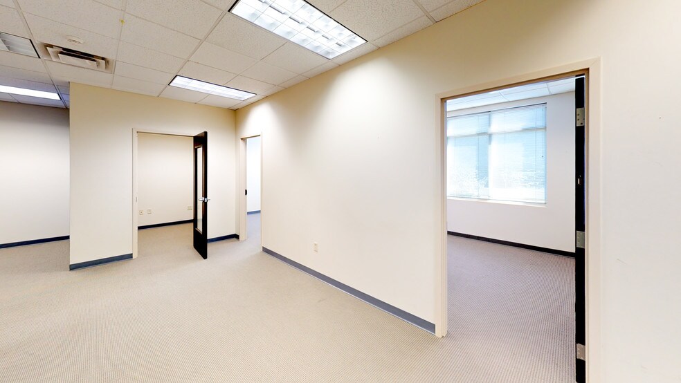 More Photos Of 1600 Westgate Cir, Brentwood Office For Lease