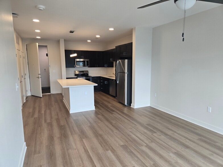 More Photos Of 300 S Hollywood St, Memphis Apartments For Sale