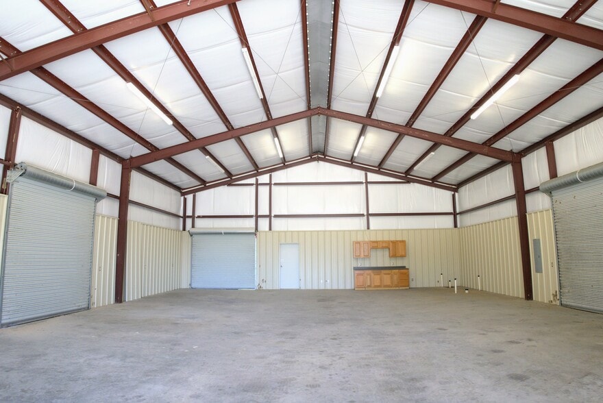 More Photos Of 2982 FM 2935, Brenham Flex For Sale