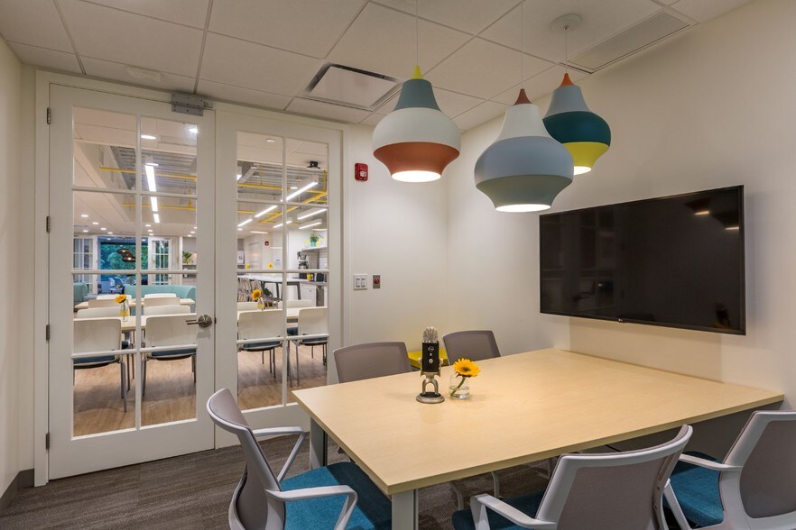 More Photos Of 320 Boston Post Rd, Darien Office For Lease